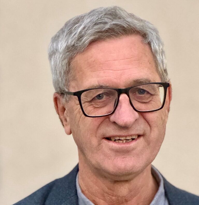 Dr. Sebastian Schneider